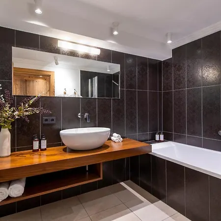 Kikombe * St Anton am Arlberg